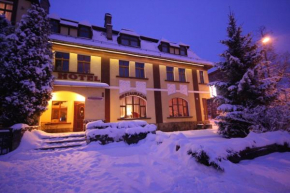 Гостиница Hotel Karkonosze  Каменна-Гура